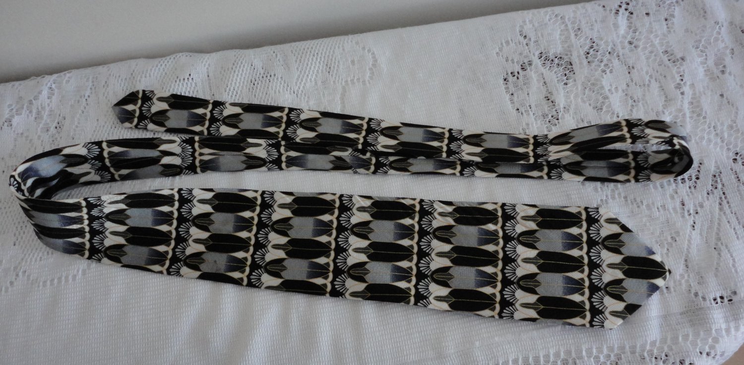 Vintage Tartaruga Black/Beige Primitive Design Silk NeckTie