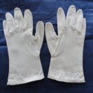 Vintage Cream Gloves Size 6 or 6½ Embroidered Cut Outs, 8¾ Inches long.