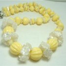 Vintage Light Yellow/White Flowers Lucite Beads Necklace Vintage Light Yellow/White Flowers Lucite Beads Necklace