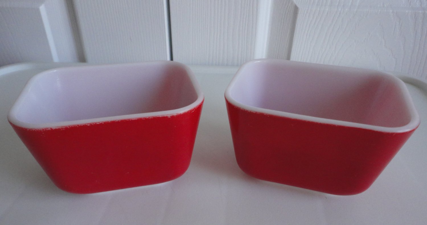 Vintage Pyrex Red Small Rectangular, 2 Dish 60's