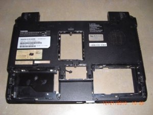 Toshiba A135-S2286 Bottom Base Case K000045730