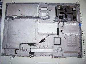 Dell Latitude D620 14.1 LCD Back Cover P/N 0JD104