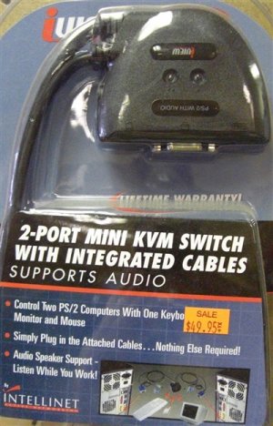 2 port Mini KVM Switch W/ integrated Cables intellinet
