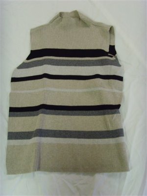 Women's Size Medium Crystal-Kobe Sleeveless Sweater
