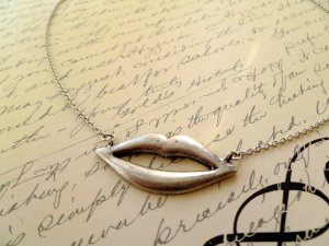 Lips Necklace