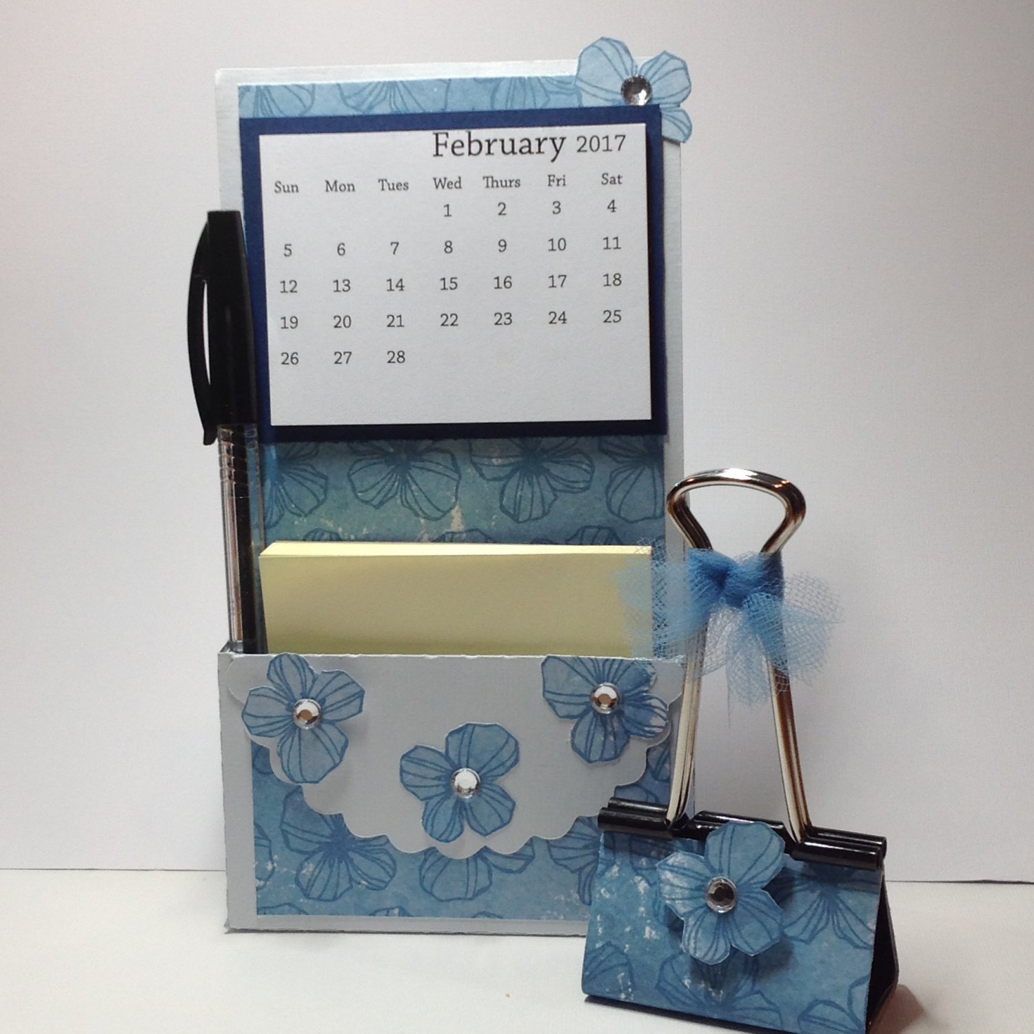 Easel Calendar | Sticky Note | Photo Clip | Paper Therapy