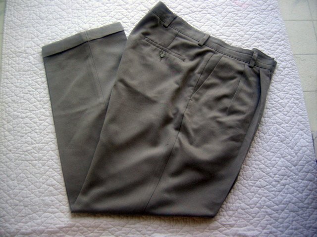 levis skinny khakis