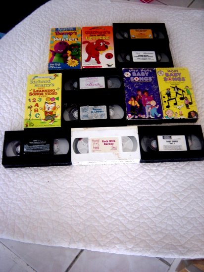 Lot 12Childrens VHS Tapes Barney, Spot, Clifford and others!