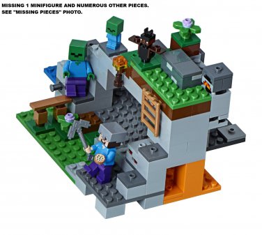 LEGO 21141 The Zombie Cave Minecraft Steve Baby Bat NEAR MINT