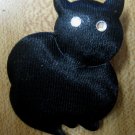 Black cat fashion pin