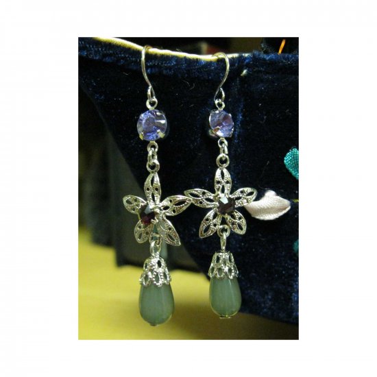 Green earrings with lavender, purple with silvertone flower fashion jewelry