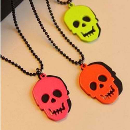 Fashion Fluorescence Color Skull Head Design Pendant NecklaceRandom Color