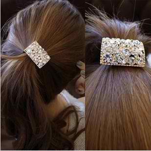 Pretty Korean-style Sparkling Crystal Hollowed-out Hair Band