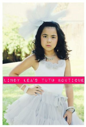 STAR STRUCK | rosette tee/tank