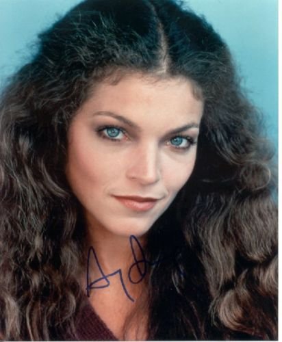 Amy irving hot