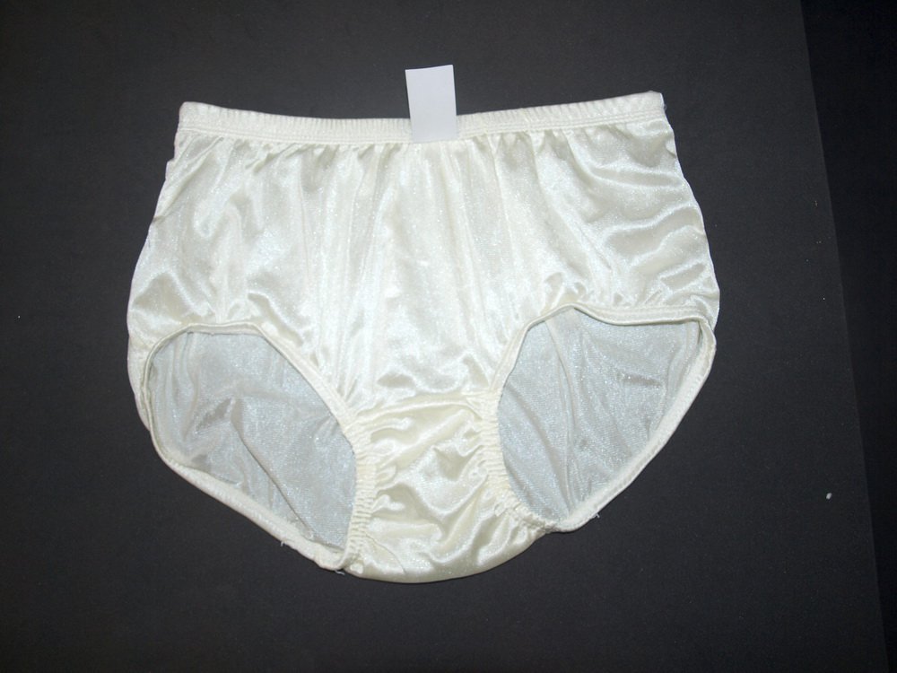 Lot Of 4 Vintage Style Briefs Nylon Pantieswomens Hip 38 40 Soft