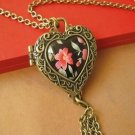 Beautiful flowers, heart-shaped treasure box necklace