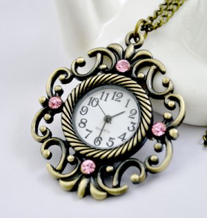 Retro pocket watch necklace grilles