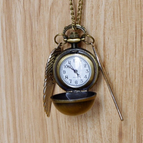Enchanted Golden Snitch Ball Locket WATCH with silver Wings from Harry Potter BZ39