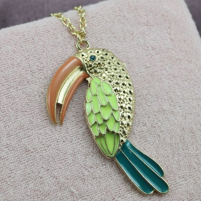 Beautiful bird necklace