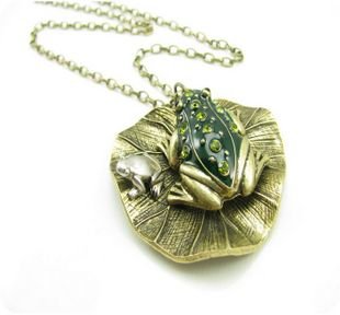 Retro frogs, Lotus leaf, long necklace