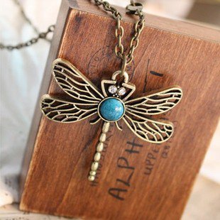 Retro Dragonfly necklace