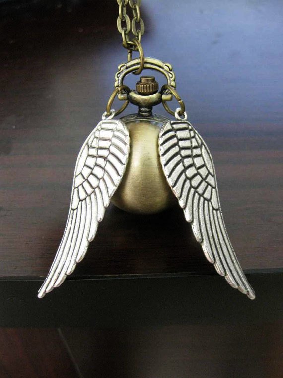 Enchanted Golden Snitch Ball Locket WATCH with silver Wings from Harry Potter BZ36