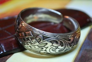 Tibetan Silver Endless knot Bangle