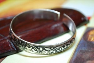 Tibetan Silver Flower Bangle