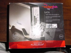 ROCKETFISH SATA 3.5" HD ENCLOSURE KIT RF-AHD35