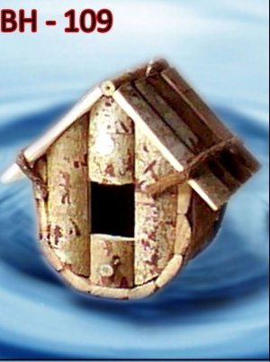 Bird house round bottom hut style