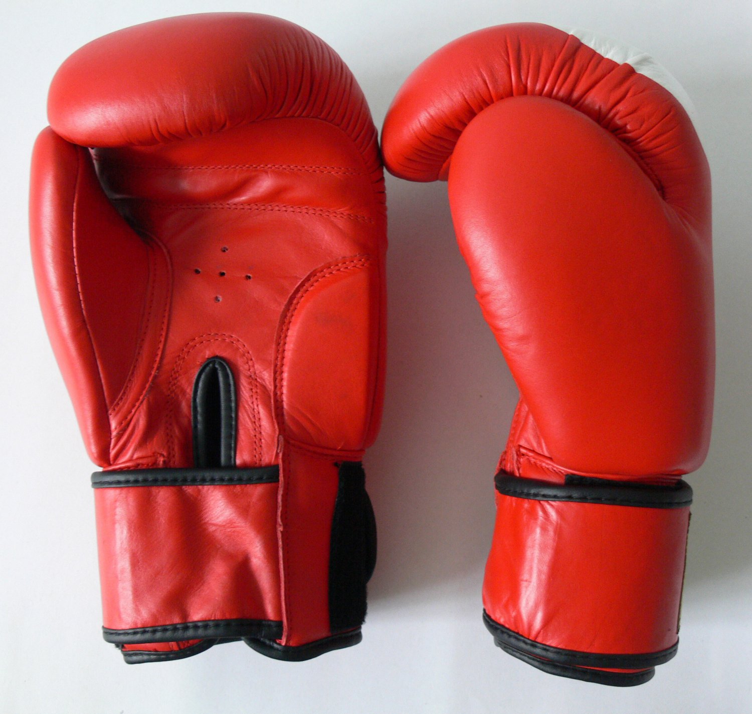 different boxing gloves