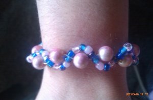 Pink Beaded Waves Bracelete