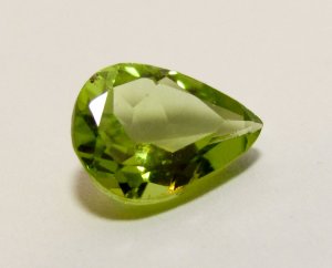 Peridot 9 x 7 mm Pear Cut Loose Faceted Gemstone