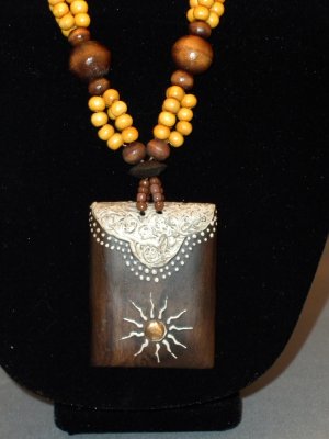 HANDPAINTED WOOD NECKLACE
