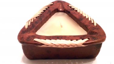 TERRACOTTA CANDLE TRIANGLE BROWN