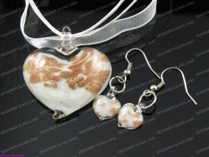 PE045 LAMPWORK GLASS WHITE HEART PENDANT EARRING SET