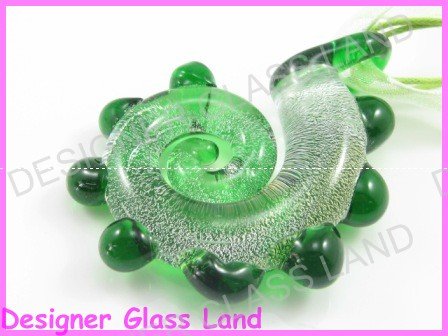 P895F LAMPWORK GLASS GN DRAGON PENDANT NECKLACE