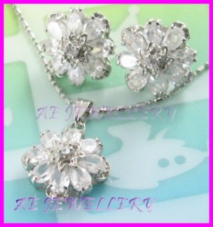 AS253F White Topaz Floral Oval Round Cut 18K White Gold Plated Pendant Necklace Earrings Set 16"