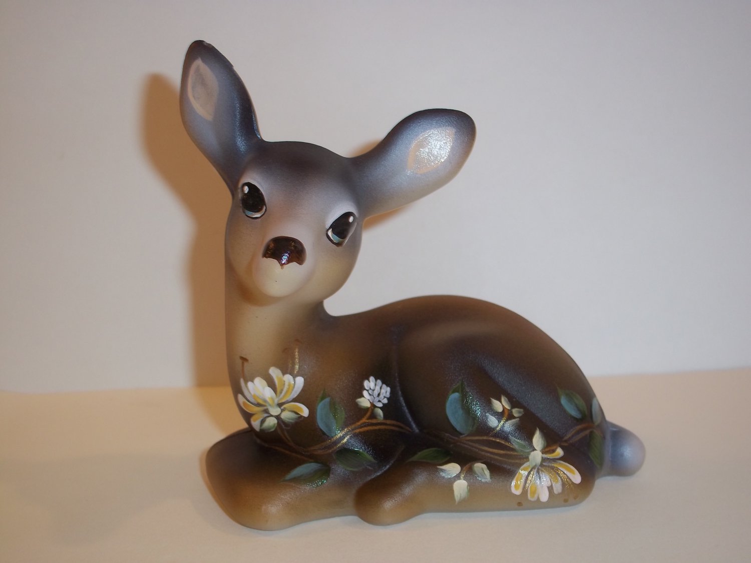 Fenton Glass Fawn Deer Honeysuckle Flowers Figurine Ltd Ed 1/10 GSE
