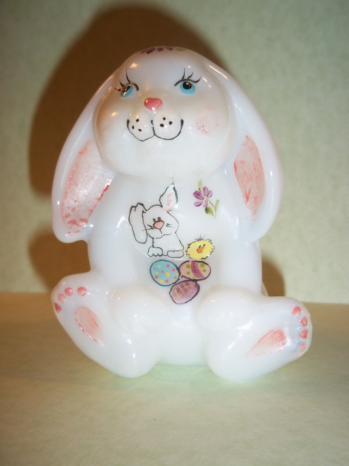 fenton glass bunny figurine