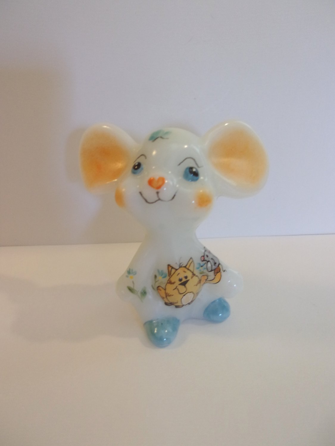 fenton mouse figurine