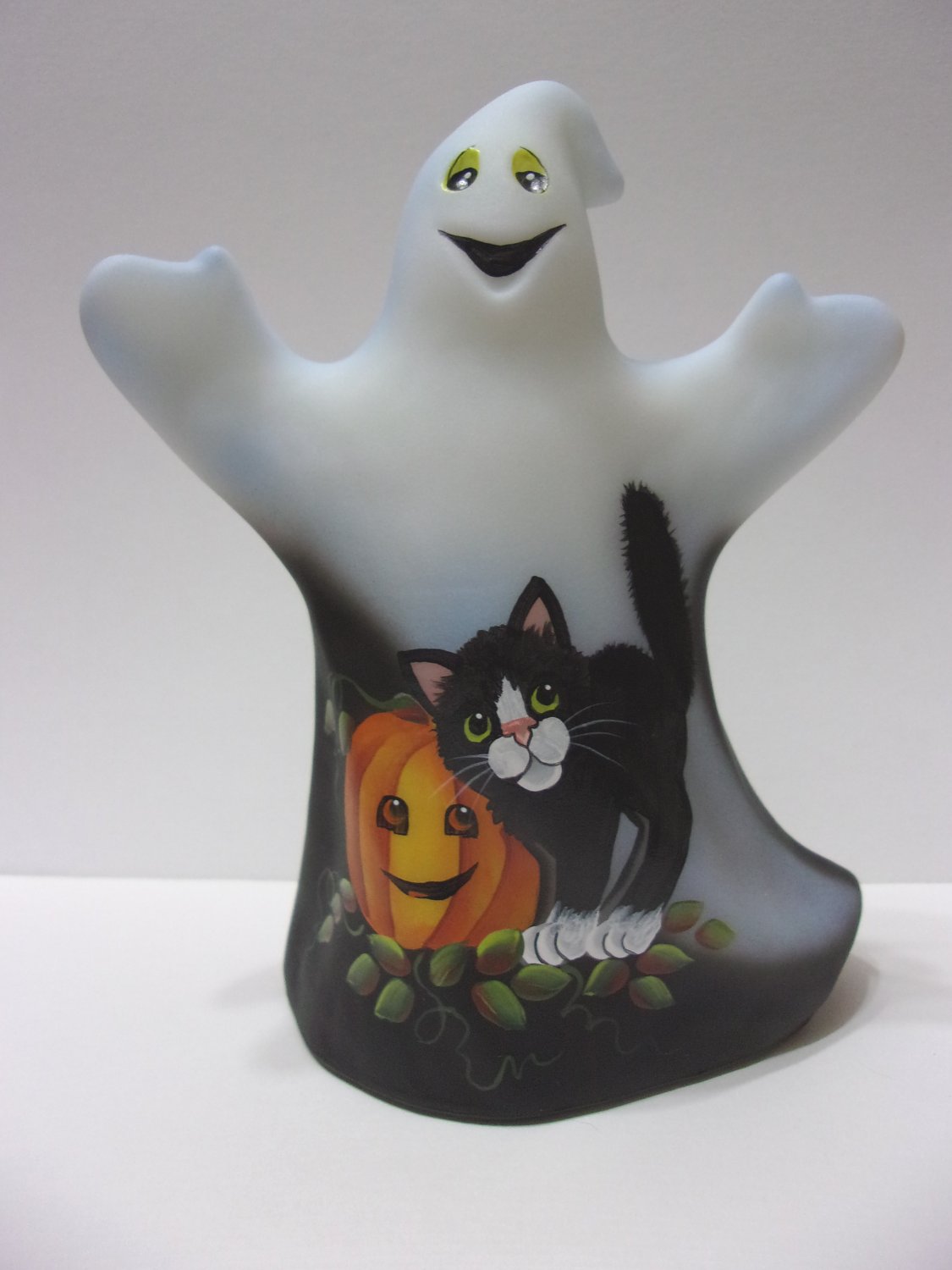 Fenton Glass Black Scaredy Cat Halloween Ghost Figurine Ltd Ed of 40 ...