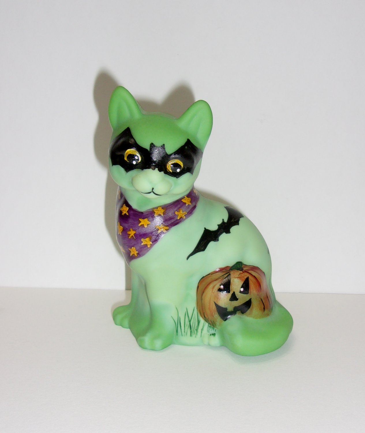 Fenton Glass Green Halloween Batman Cat Figurine FAGCA 2020 Ltd Ed of 18 Burton