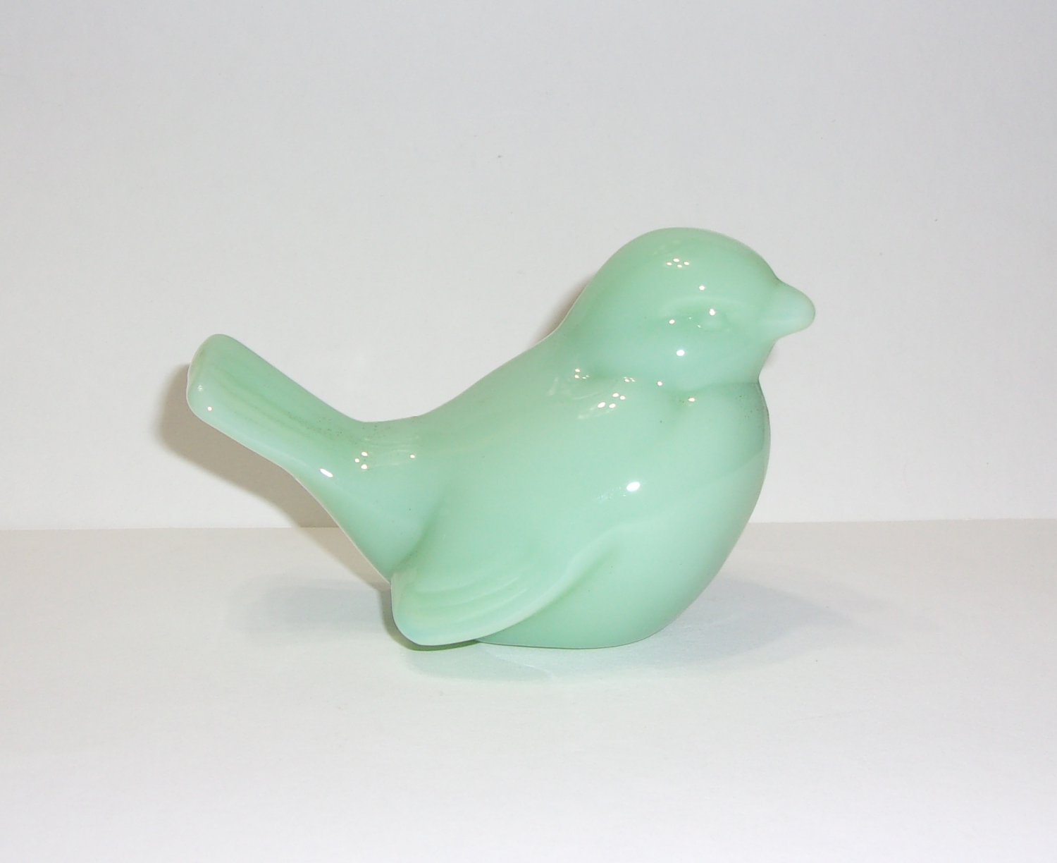 Fenton Glass Jadeite Jade Green Songbird Bird Figurine Mosser Made In USA