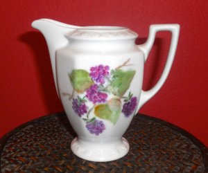 ROSENTHAL MARIA CHINA CREAMER. ANTIQUE. HANDPAINTED.