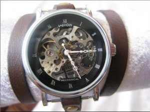 Handmade Unisex Steampunk Mechanical watch with a lovely skeleton pattern WORLDWIDE FREE SHIPPING
