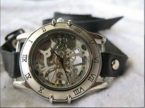 Handmade Unisex Steampunk Mechanical watch with a lovely skeleton pattern WORLDWIDE FREE SHIPPING