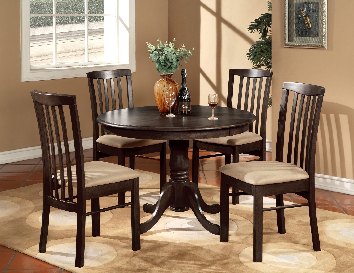 Кухонный стол стулья круглый. Round Dining Table a482. Круглый стол в интерьере. Стол кухонный. Столы и стулья для кухни.