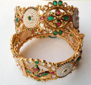 GENUINE DESIGNER INDIAN POLKI GOLD FINISH PEARL RUBY BANGLE BRACELET 2.6 DJ156